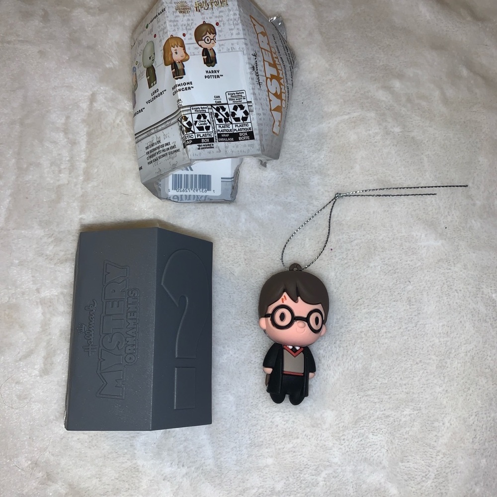 Harry Potter 2021 Hallmark Mystery Christmas Tree Ornament New Opened Loose